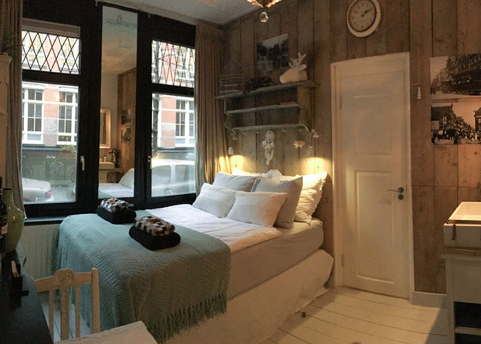 Guesthouse Amsterdam bed and breakfast amsterdam