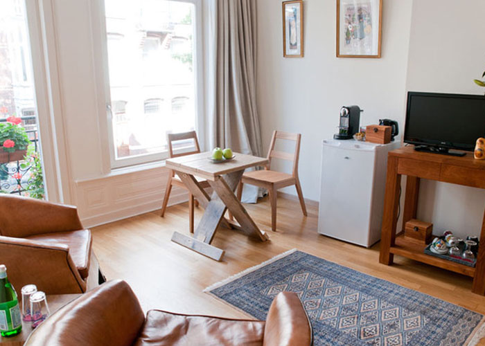Le Quartier Sonang bed and breakfast amsterdam